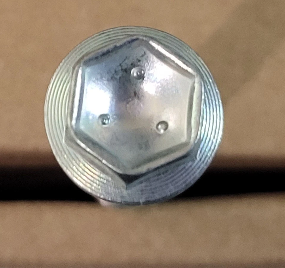 НОВЫЙ БОЛТ КРЕПЛЕНИЯ ГЕНЕРАТОРА ПЕРЕМЕННОГО ТОКА TOYOTA CAMRY MATRIX RAV4 YARIS ПОДЛИННЫЙ - Изображение 2 из 2