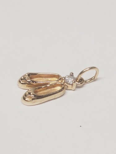 14kt Solid Yellow Gold Ballerina Shoes Brilliant White Sapphire Pendant - Picture 4 of 5