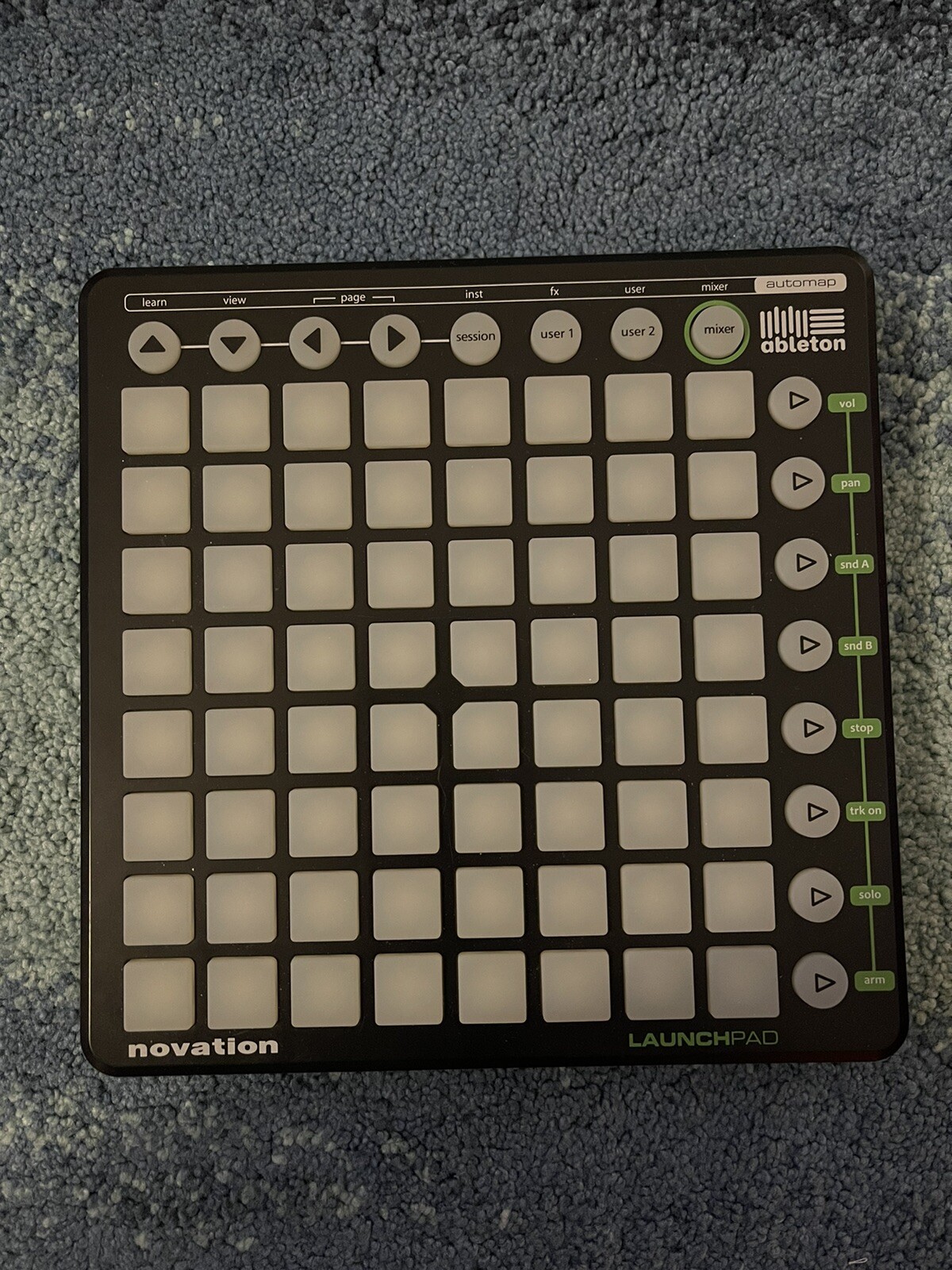 ライブ！録音！大活躍のローンチパッド ６４個 RGB エックス コントローラー