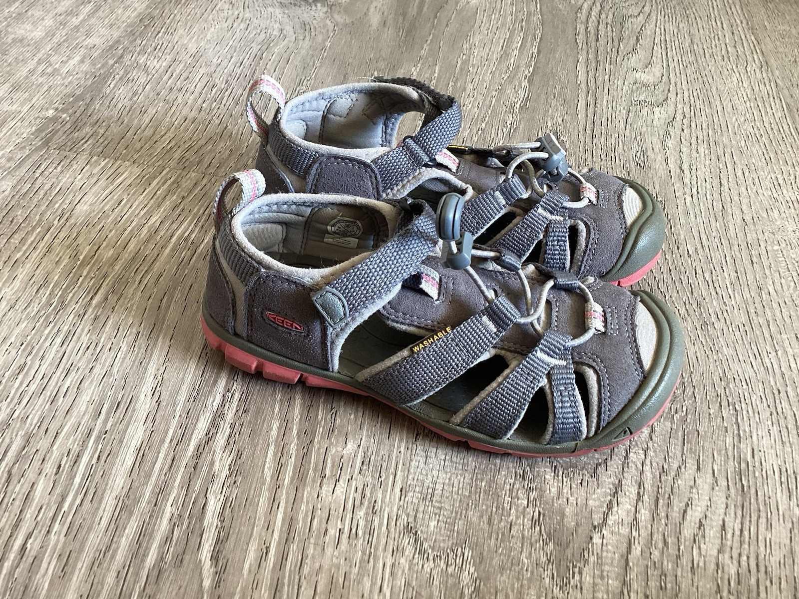 Sandali Keen Youth Girls 12 Seacamp II CNX grigio rosa 1020682 scarpe da acqua antiscivolo