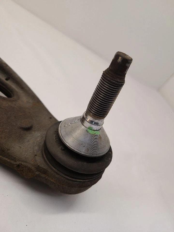 2013-2019 LINCOLN MKT Passenger Right Lower Control Arm Front RH DA533042AC Foto 2 de 4