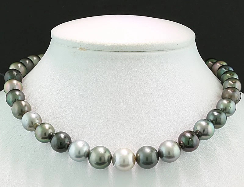 Tahitiperlenkette mehrfarbig 9,0-11,0 mm Top Lüster AA Wert 7.000 Euro