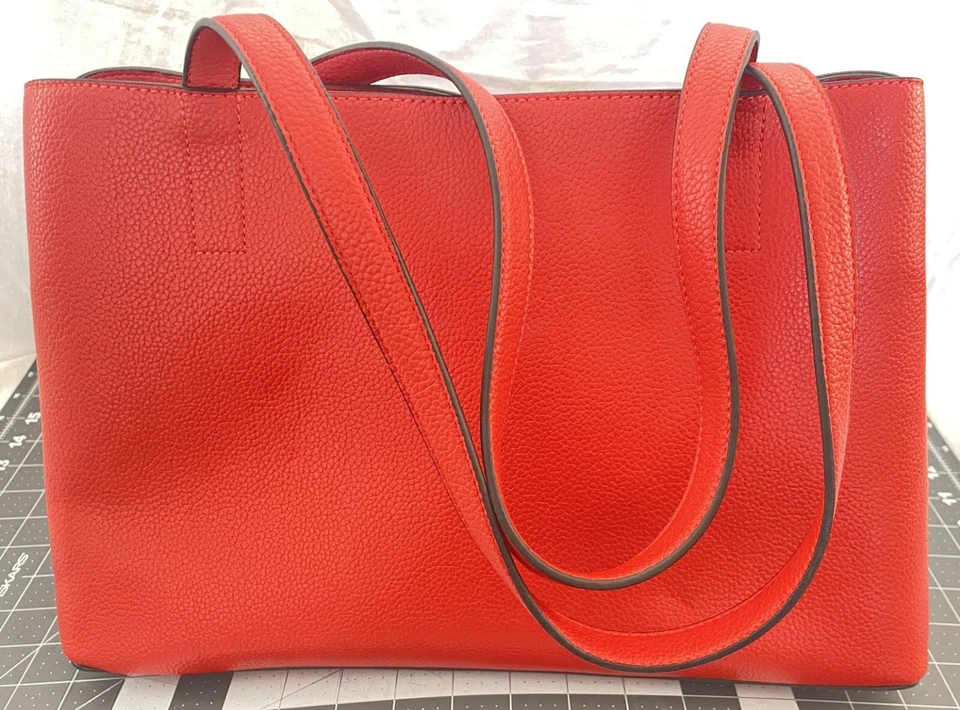 Bolso de Mano Calvin Klein Adeline Foto 2 de 4