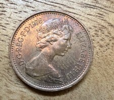 1976 UK One New Penny Coin Queen Elizabeth II Great Britain England 1 Penny Coin