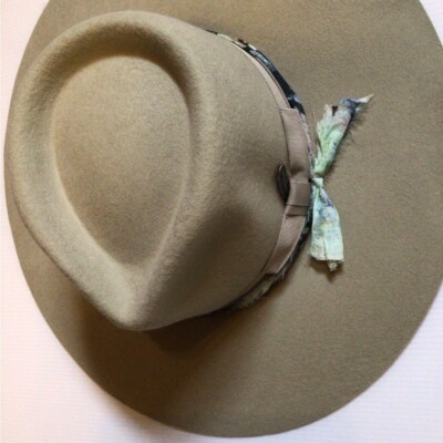 New! Rare Wyeth feather boho rancher | eBay display picture 2
