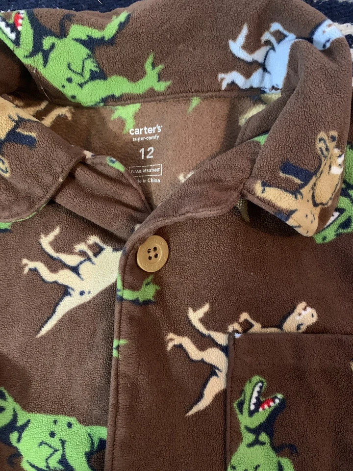 JUEGO PIJAMA ESTAMPADO DINOSAURIOS MARRÓN CARTER'S NIÑOS TALLA 12 Foto 2 de 4