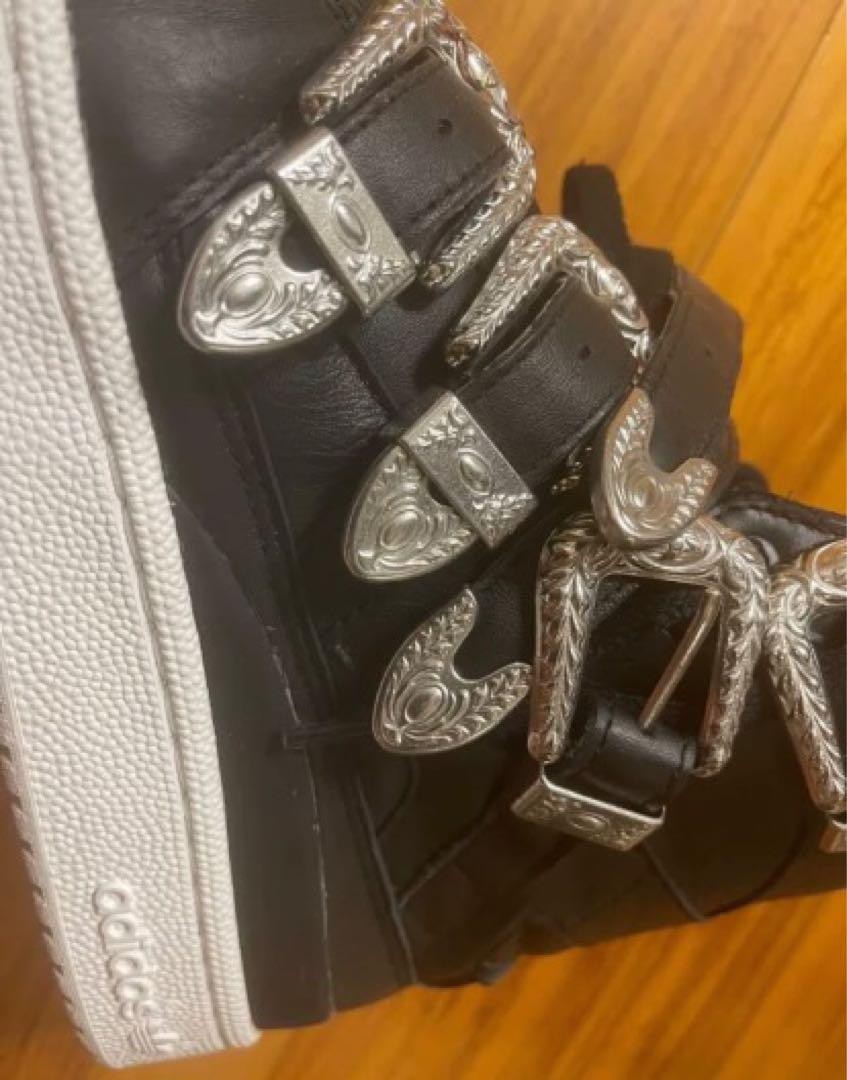 とJeremy Scott/llic Silver s-l1200.jpg