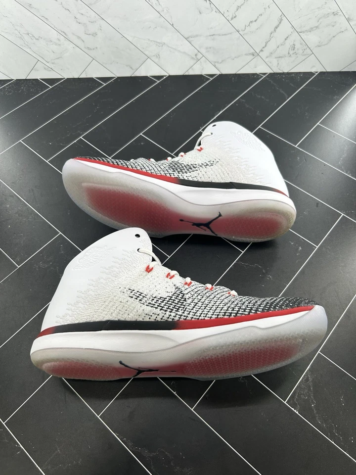 Nike Air Jordan 31 Black Toe Size 11 845037-108 2017 - Image 3 of 4