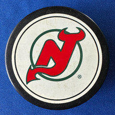 New Jersey Devils  Red & Green logo Vintage Officially Licensed NHL Hockey Puck