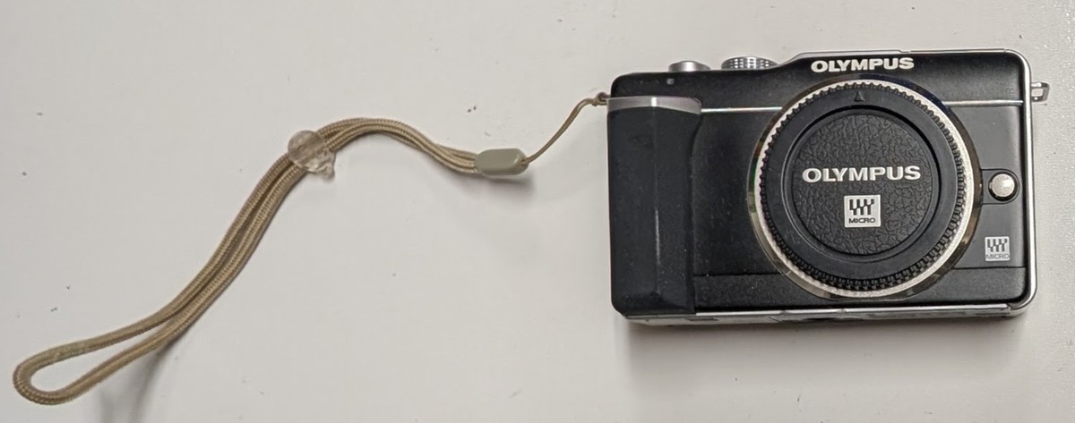 Olympus Pen E-PL1 Zoom Lens Kit 14-42mm Compact Digital Camera