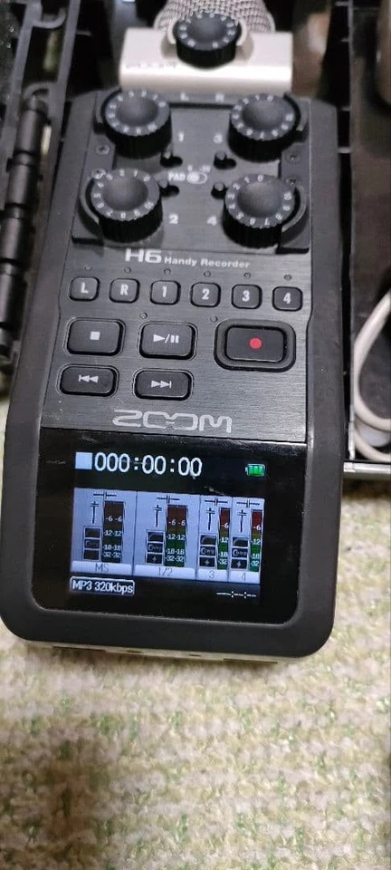 Zoom H6 tragbarer handlicher digitaler Recorder getestet - Bild 2 von 4