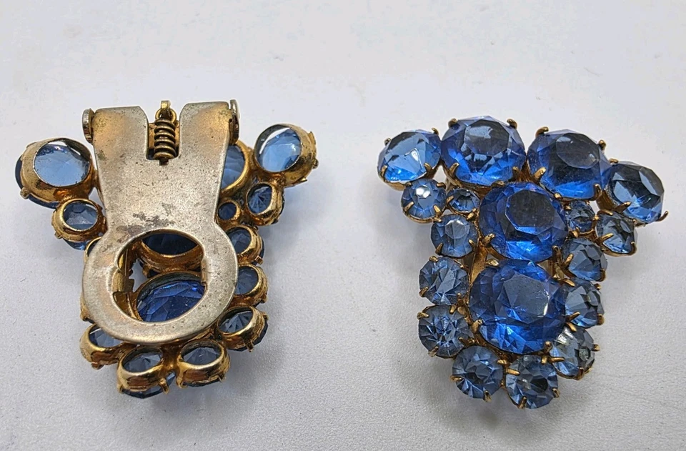 Vintage Czechoslovakia Blue Faceted Glass Pair Of Dress Clips, Gold Tone Setting - Image 2 of 4
