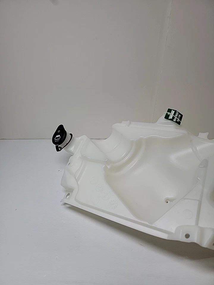 Резервуар жидкости передней стиральной машины Dorman для 2002-2006 GMC Envoy XL 2003 2004 2005 - Изображение 4 из 4