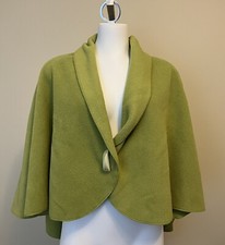 Janska Green Polartec Fleece Single Button Front Cape