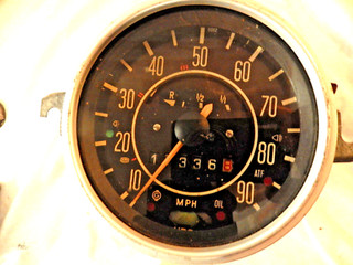 { Vintage Volkswagen 113957023E Speedometer Gauge