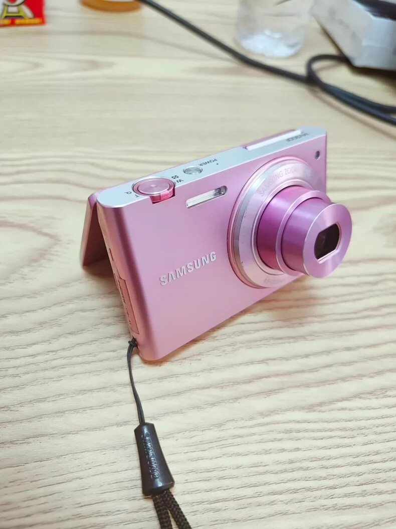 【希少 SAMSUNG コンデジ】MV900F サムスン ホワイト Samsung MV Series MV900F 16.3MP Digital Camera - White (EC