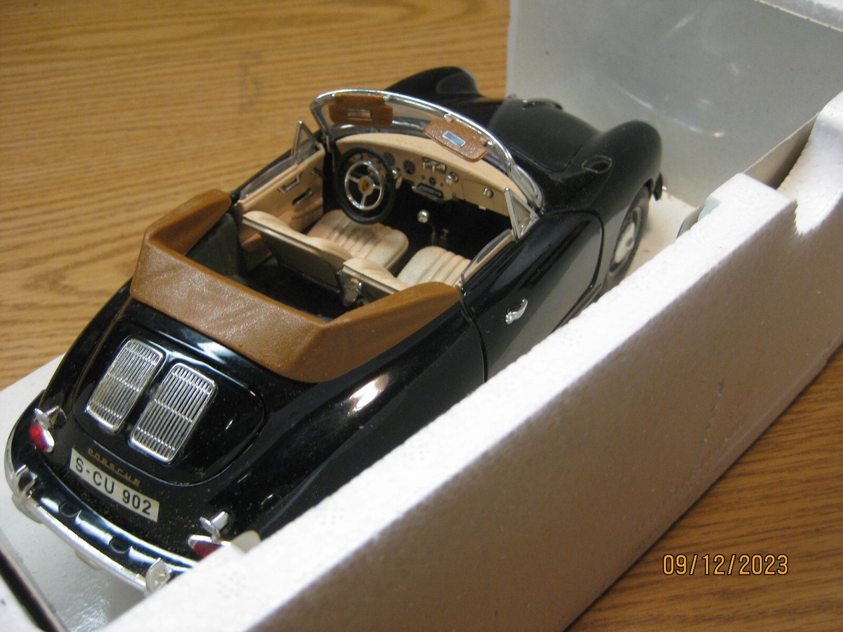 1/18 ポルシェ356B オープン PORSCHE 356B 1961 1/18 1961 PORSCHE 356B CABRIOLET IN BLACK BY BURAGO # 3031