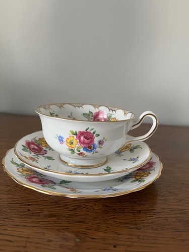 Vintage Staffordshire New Chelsea cup, saucer and side plate. Excellent conditi. - Picture 1 of 5