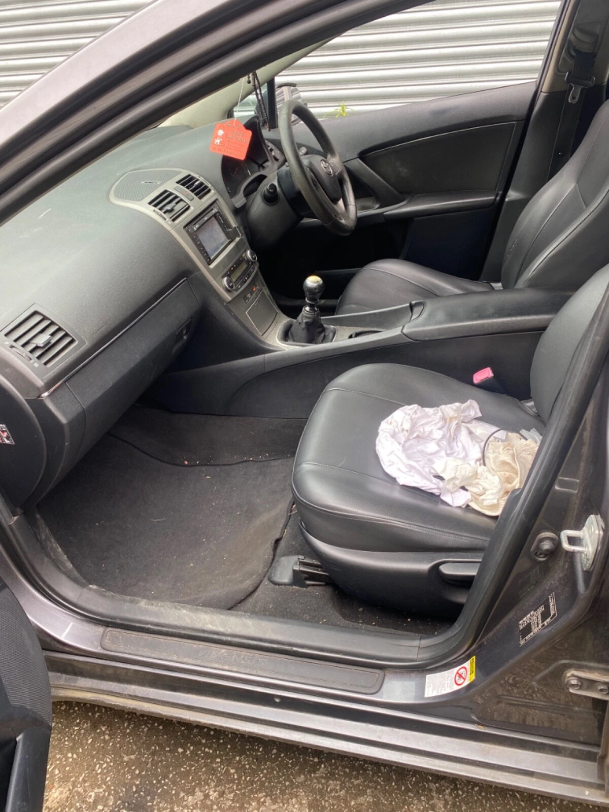 2010 Toyota Avensis CHEAPEST ON THE NET £550 - Picture 10 of 16