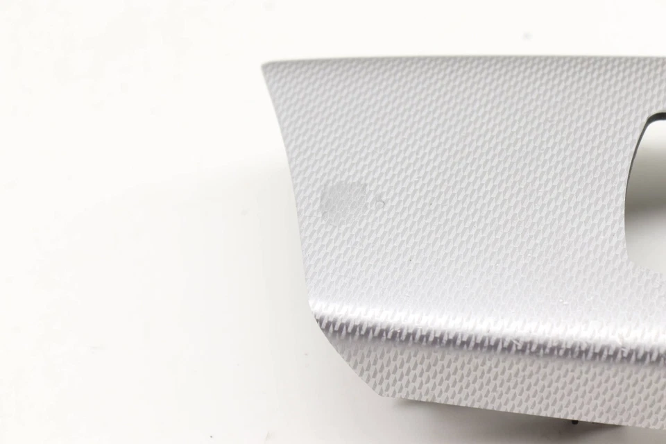 BMW M235I 2014-2016 - Consola central delantera montura/bisel 8064265 Foto 2 de 4