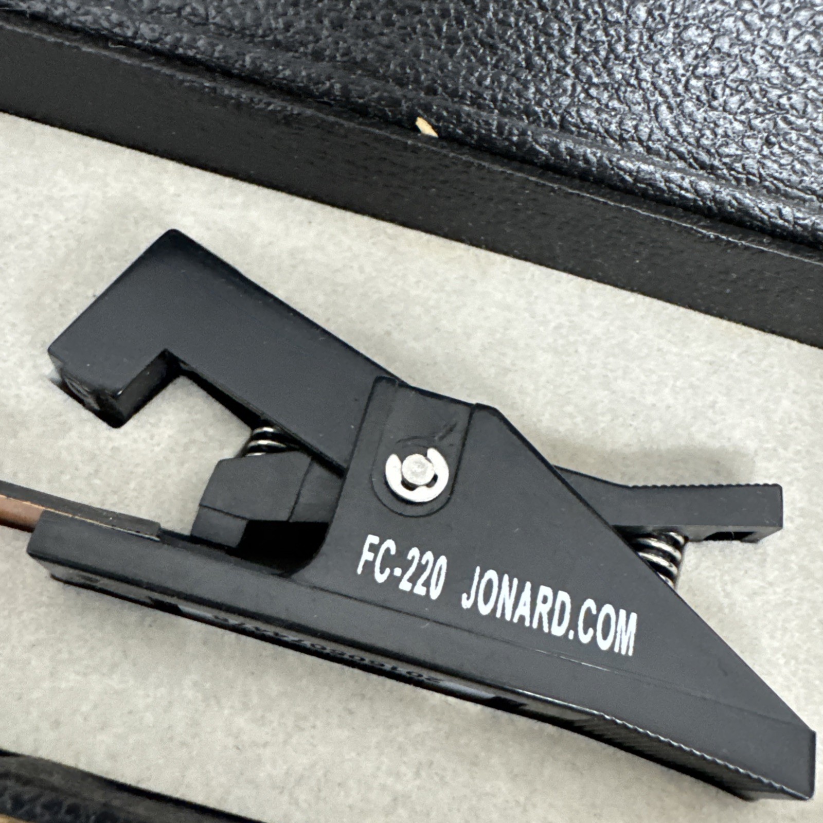 Brand new Jonard Tools FC-220 Fiber Cleaver,Optical Fiber Cleaving