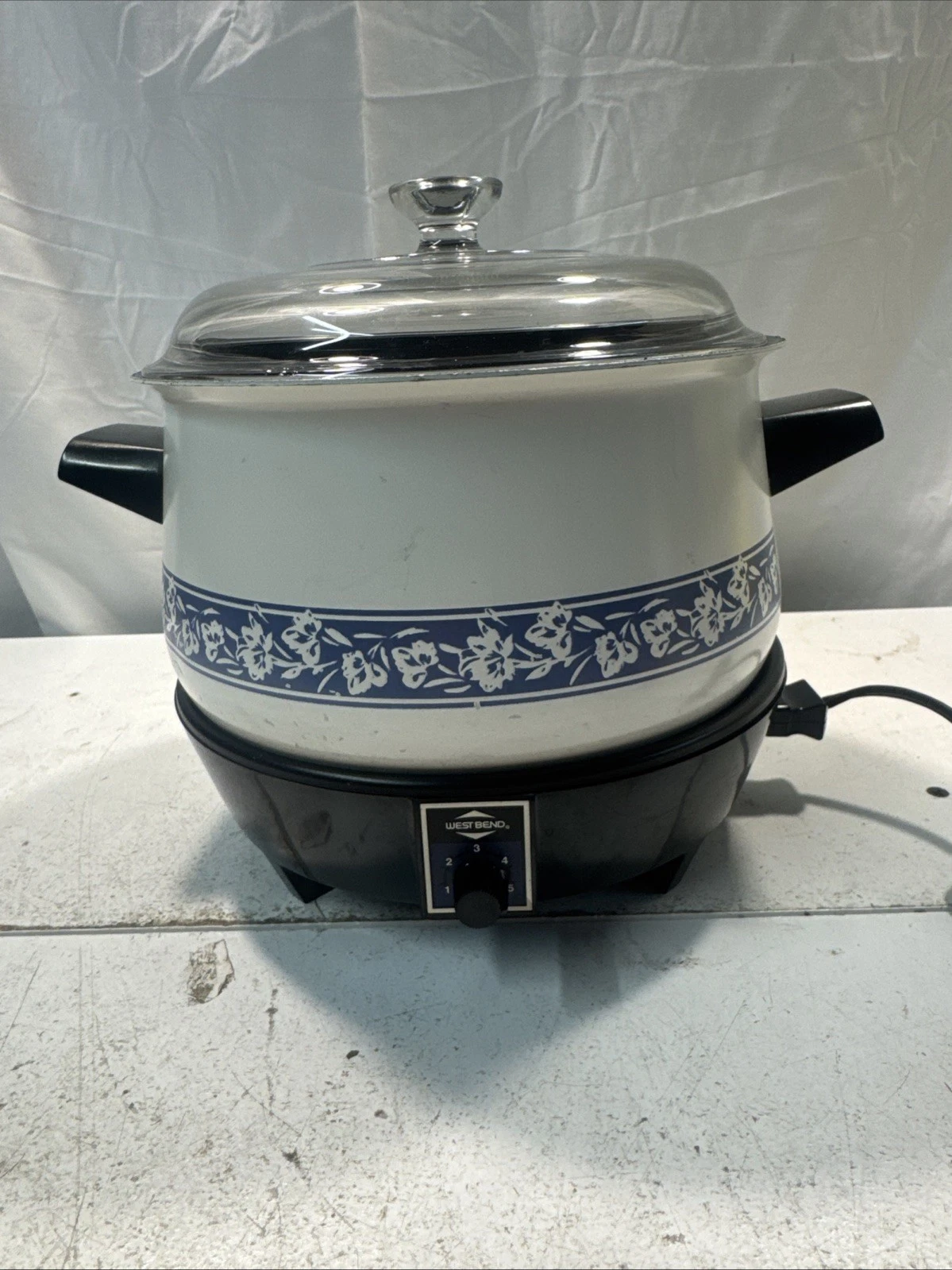 Vintage West Bend 4 qt Slow cooker Blue Flowers Tested
