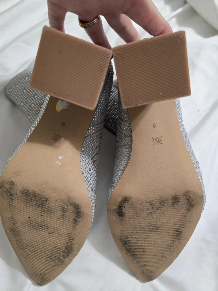 Botines BCBGeneration Plateados Talla 9 Desfile Baile Foto 2 de 4