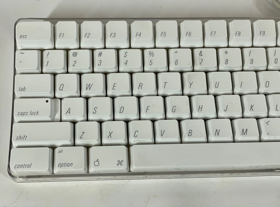 🍀 GENUINE Apple Mac White USB Wired Keyboard iMAC G3 G4 G5 eMAC A1048 - Image 2 of 4