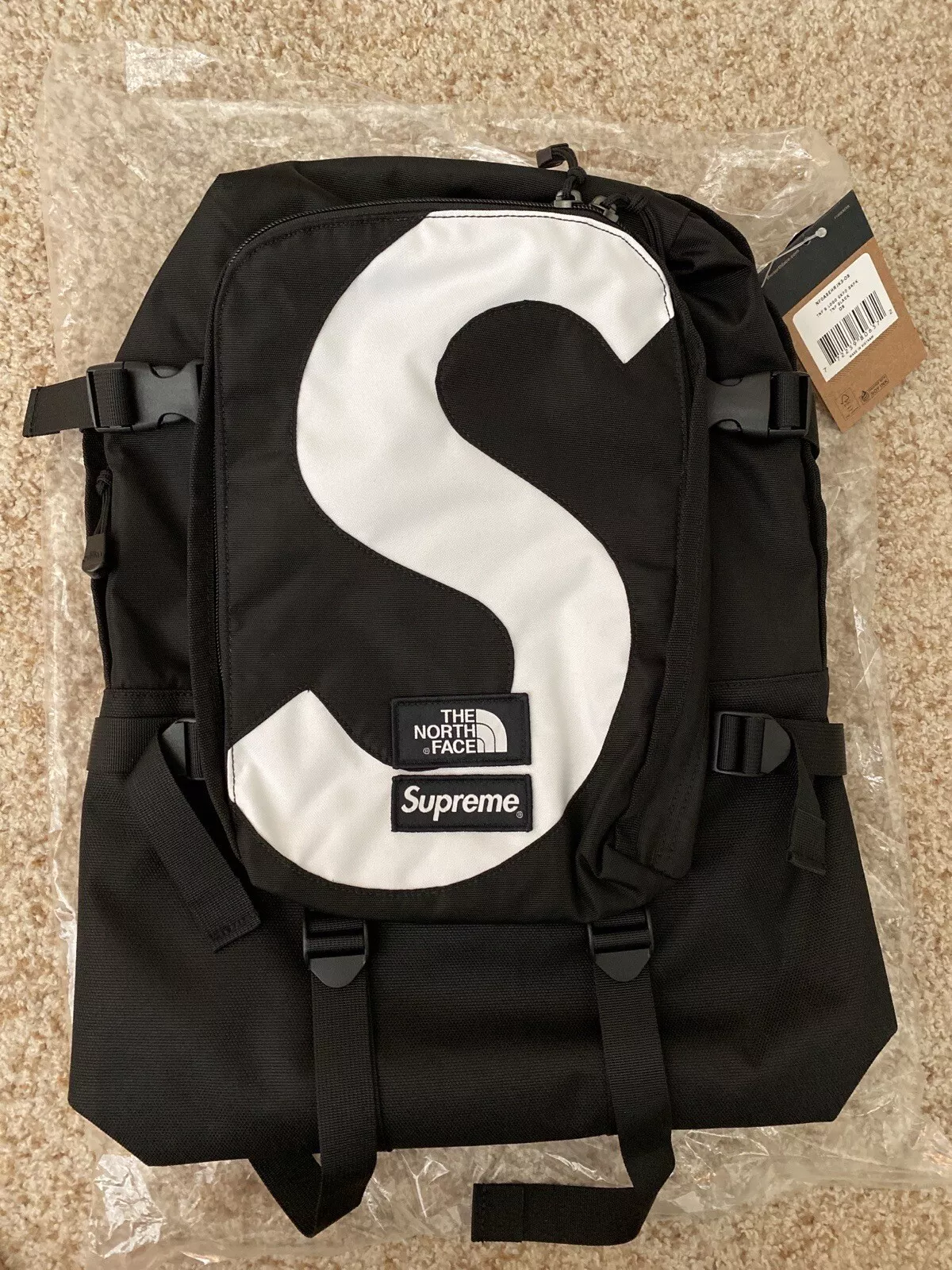 Sac à dos noir Supreme The North Face S logo expédition