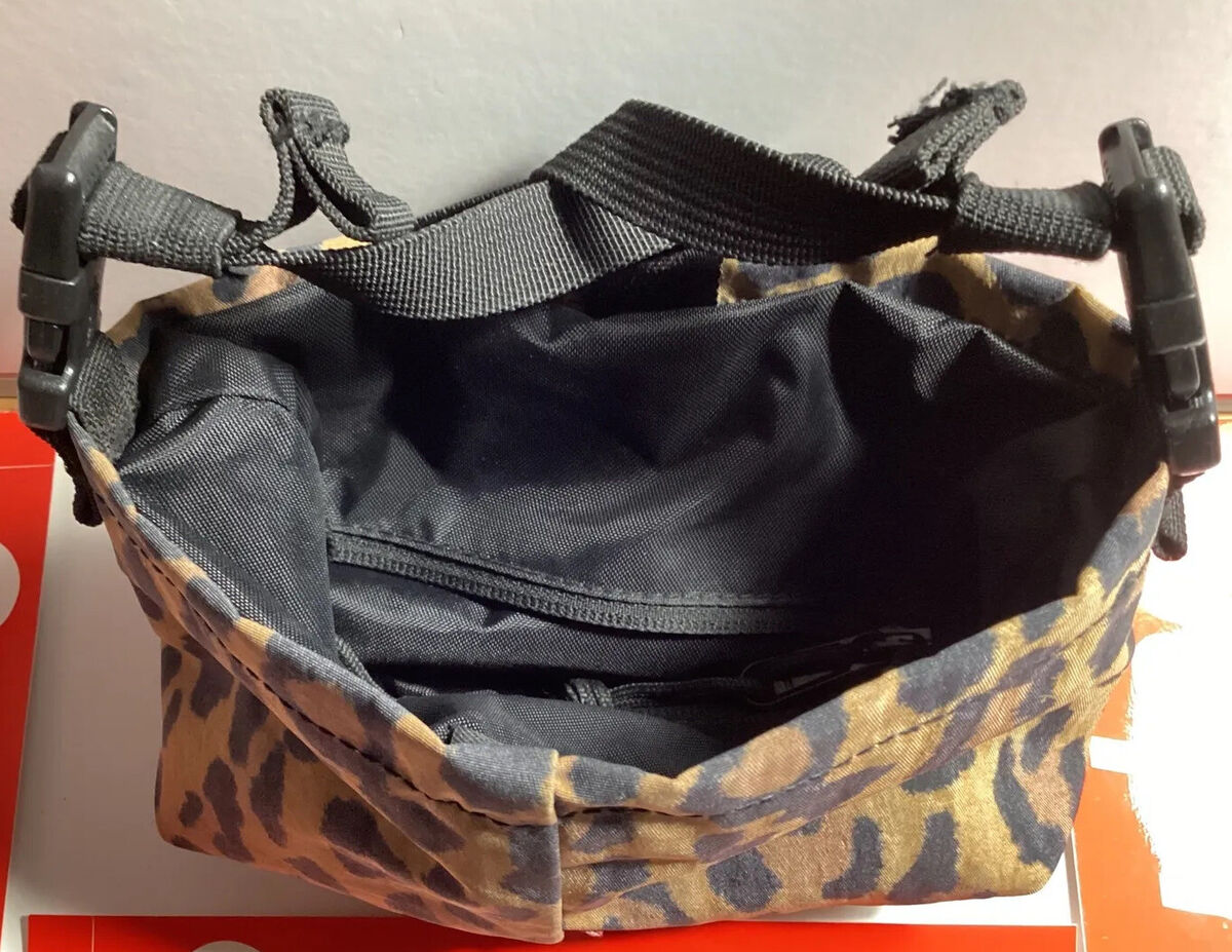 Supreme Neck Pouch Leopard Print Box Logo FW20 BRAND NEW Supreme Neck Pouch Leopard Print Box Logo FW20 BRAND NEW
