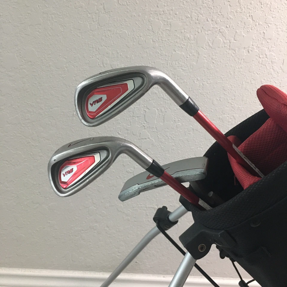 Nike Junior Youth VRS Golf 5-way Bag with Stand 7 9 Iron and Putter Set - Image 3 of 4