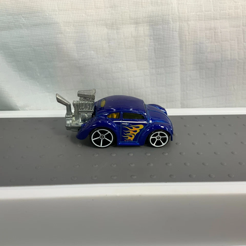 Hot Wheels Heat Fleet Tooned Volkswagen Beetle Metalflake Dark Blue Die Cast - Image 3 of 4