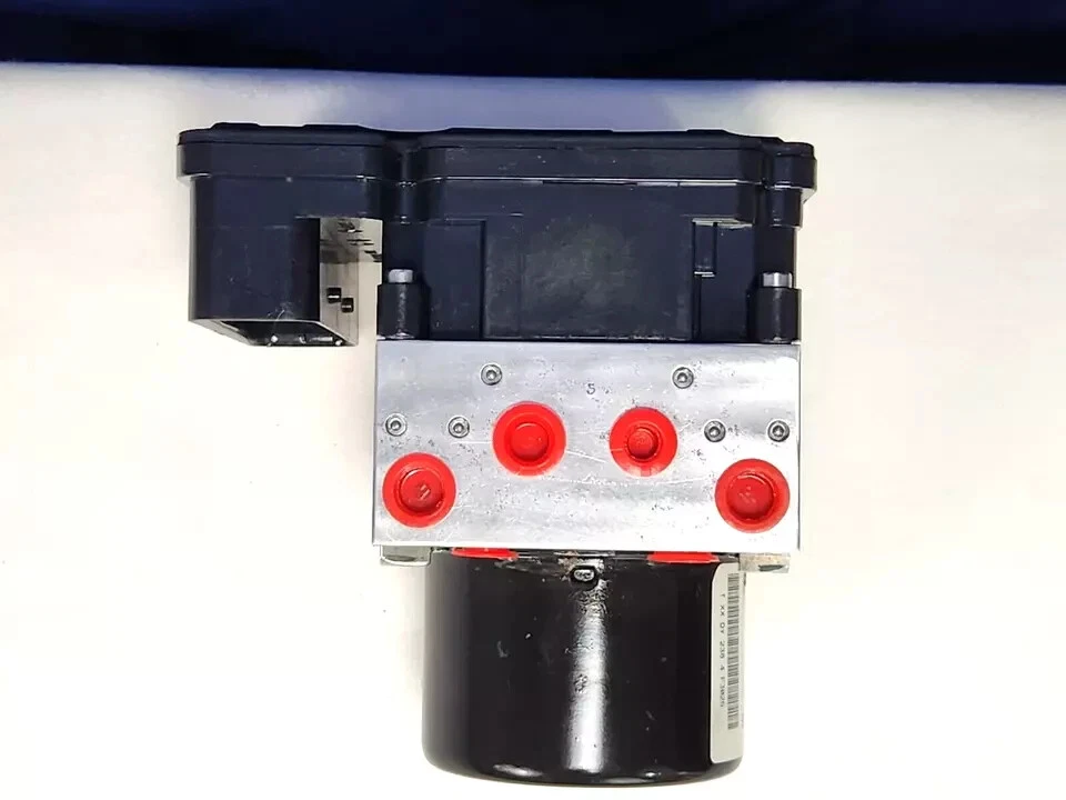 2013-2014 Dodge Charger ABS Pump Assembly Anti Lock Brake Pump ABS Module OEM Foto 2 de 4