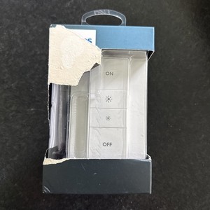 Philips Hue White 473371 Smart Wireless Dimmer Switch Remote NEW Damaged Box