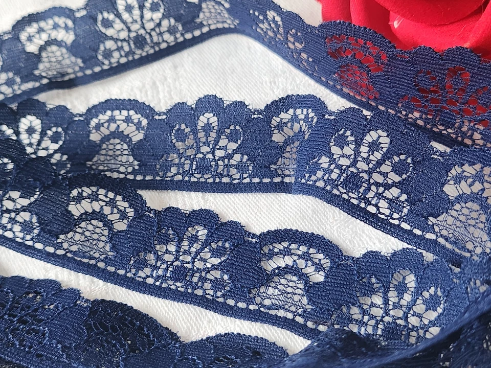 Dentelle vintage  bleu 2 métres 80 sur 2,5 cm A5 - Photo 3/4