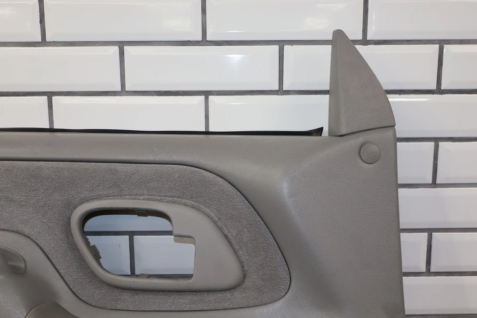 95-98 Chevy Truck SUV GMT400 Left LH Front Door Panel Gray 13D - Image 2 of 4