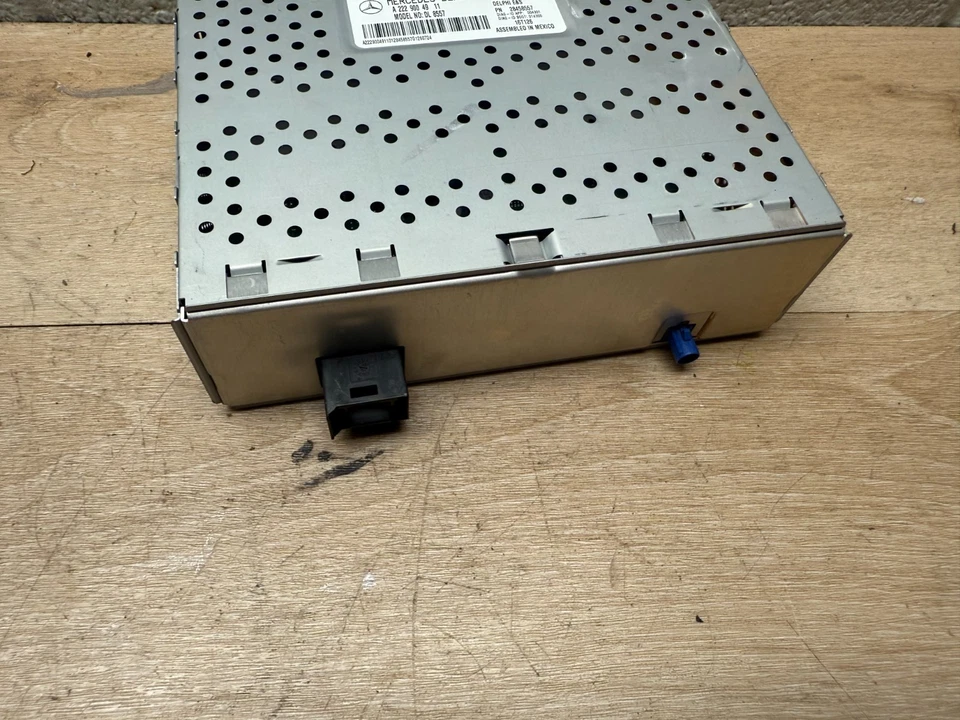 MERCEDES BENZ E400 E500 E550 OEM SATELLITE RADIO RECEIVER CONTROL MODULE - Image 2 of 4