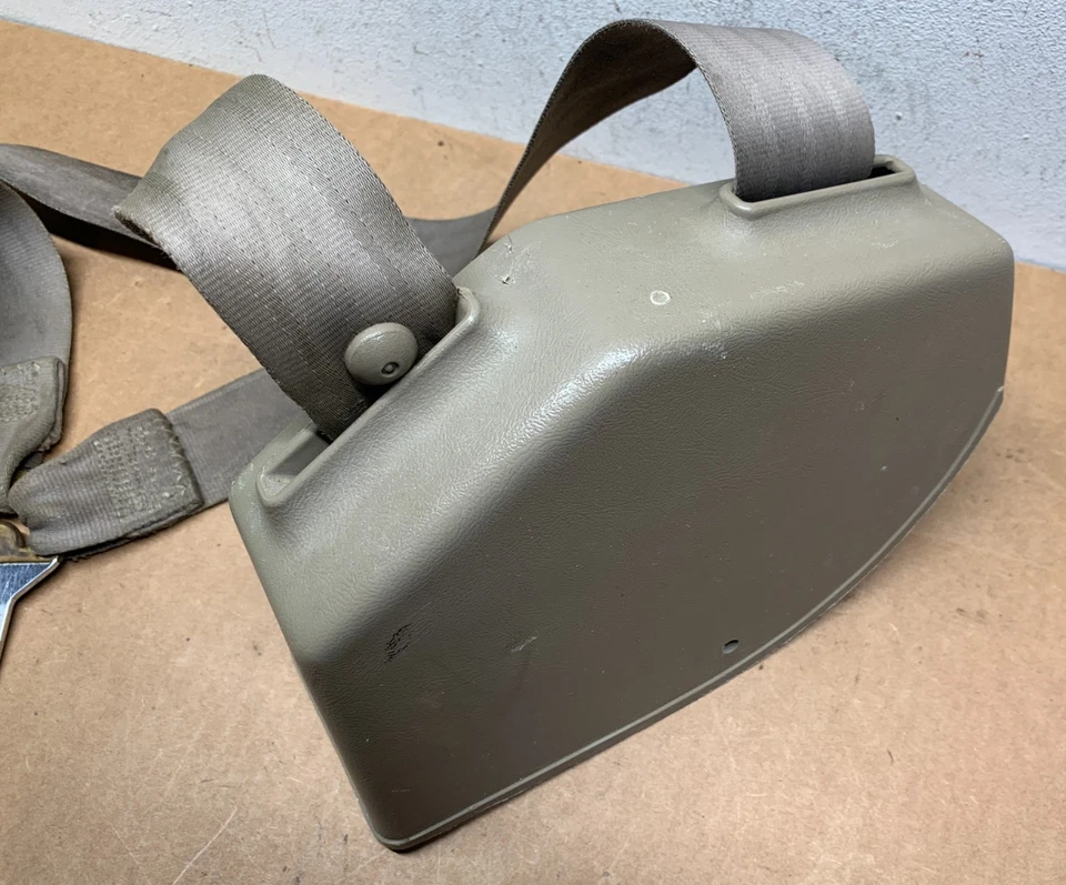 1988-1998 OBS Chevy GMC CK1500 Silverado Truck Driver Seatbelt Retractor Beige - Image 3 of 4