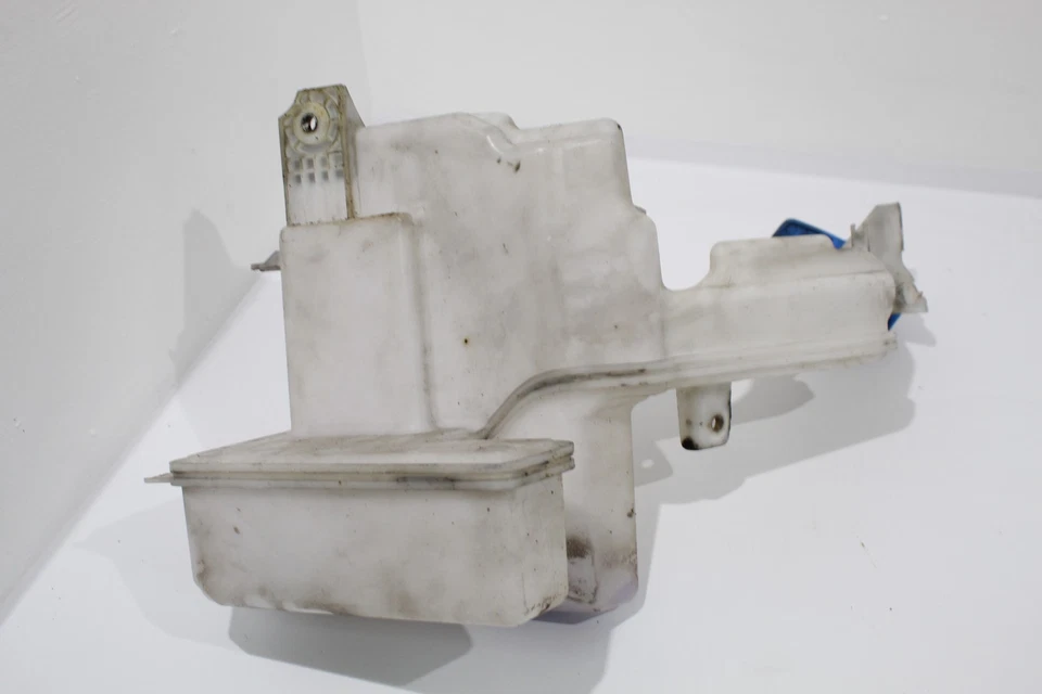 Reservatório de garrafa lavadora de para-brisa VW Passat 3C B7 3AA955453G - Imagem 2 de 4