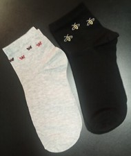 LADIES 2 PAIR QUARTER SOCKS NEW- FITS SHOE SIZES 6-9