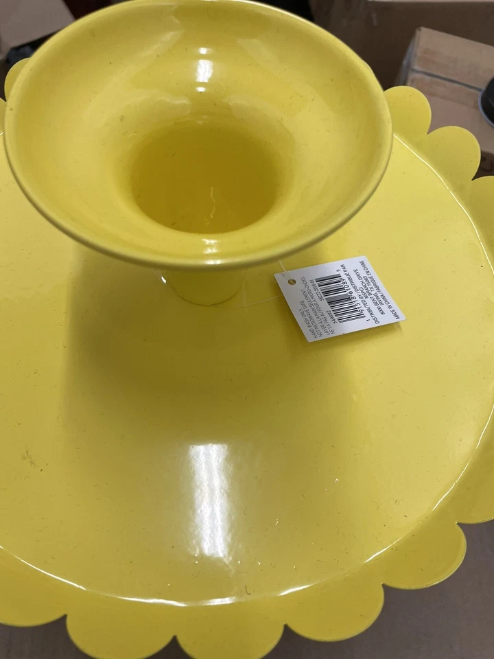 Комплект из 6 зубчатых металлических подставок для торта. Желтый, ярко-розовый и королевский - Изображение 2 из 4