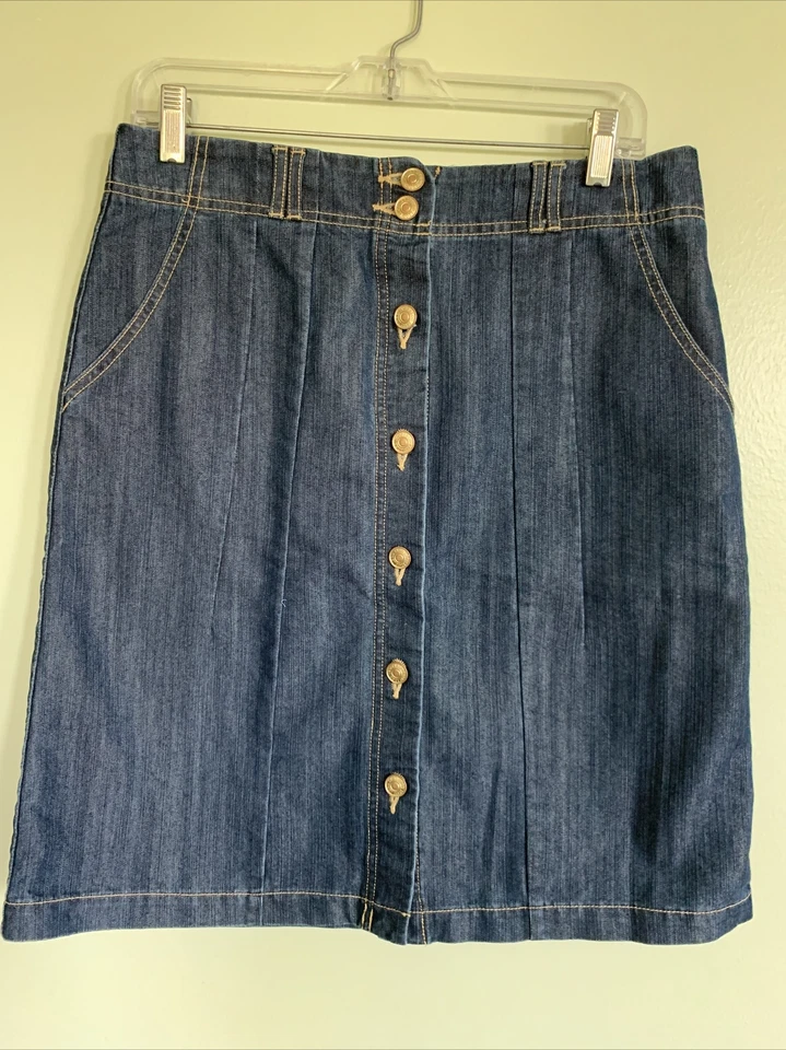 Saia jeans Izod com botões levemente usada tamanho 10 - Imagem 2 de 4