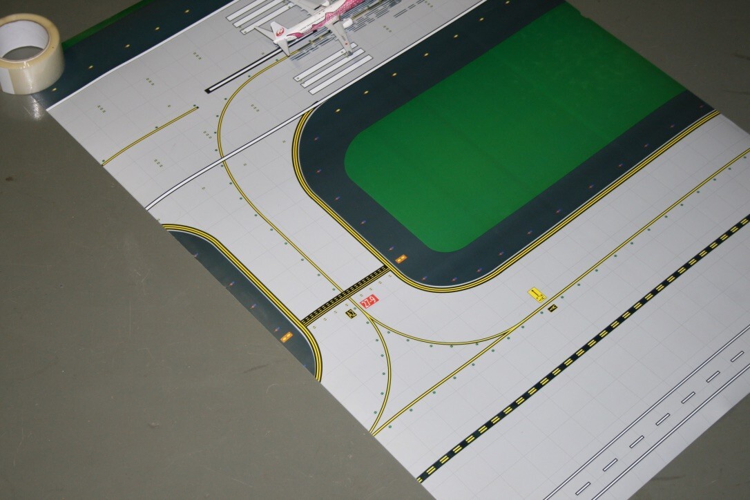 ①GJARPTB2 空港ターミナルビル　②GJAPS006 専用マット　セット GeminiJets GJAPS006 1/400 2-piece Airport Mat Set (for Terminal