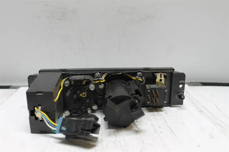  Chevrolet Cavalier 1995-97 aire acondicionado temperatura calor control climático 16208521 OEM 337 1B5-B5 Foto 2 de 4