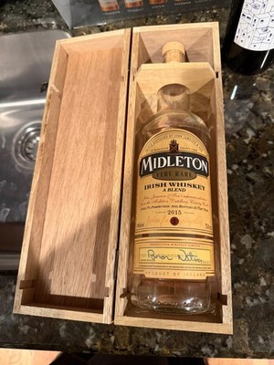 Midleton Very Rare Irish Whisky Box 2015  Edition With Certificate