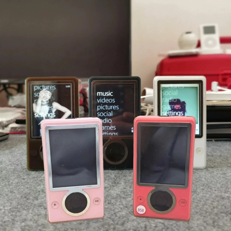 MICROSOFT ZUNE CUSTOM First Generation 128GB SSD NEW BATTERY - Image 2 of 4