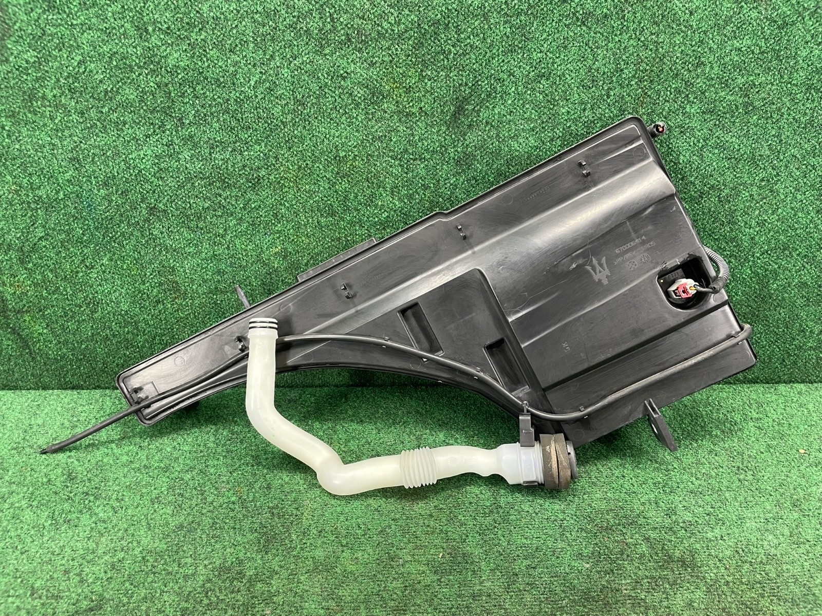 2014-2020 Maserati Ghibli Windshield Wiper Washer Reservoir Tank & Pump OEM