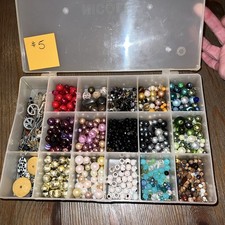 Lot of Beads Crafts Jewelry Making Kid  s Projects Up Cycle Over 2lbs
