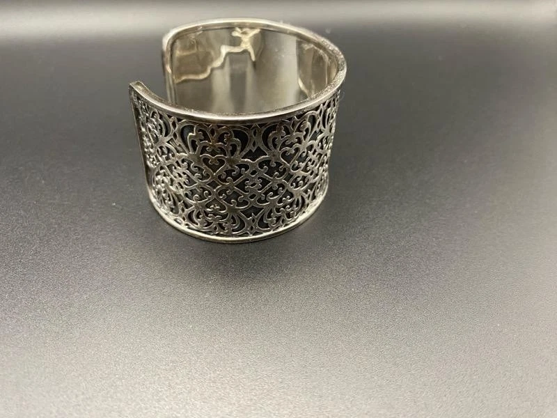 SILPADA 纯银金银卷轴宽表袖口手链 B1697 — 第 2/4 张图片