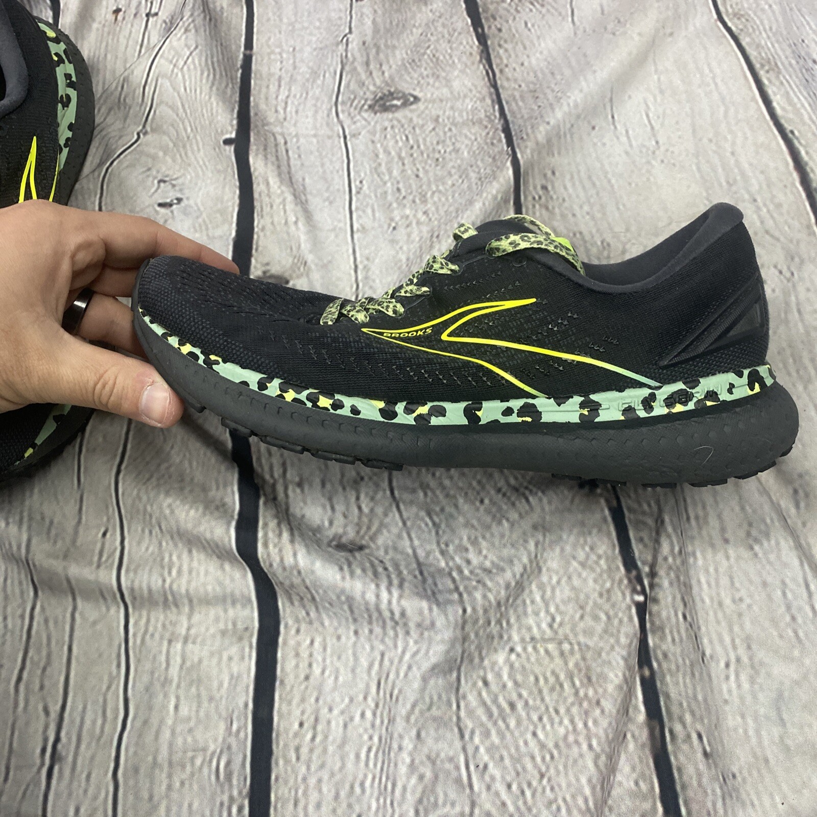 Brooks Women's Glycerin 19 Cheetah Size 9 eBay